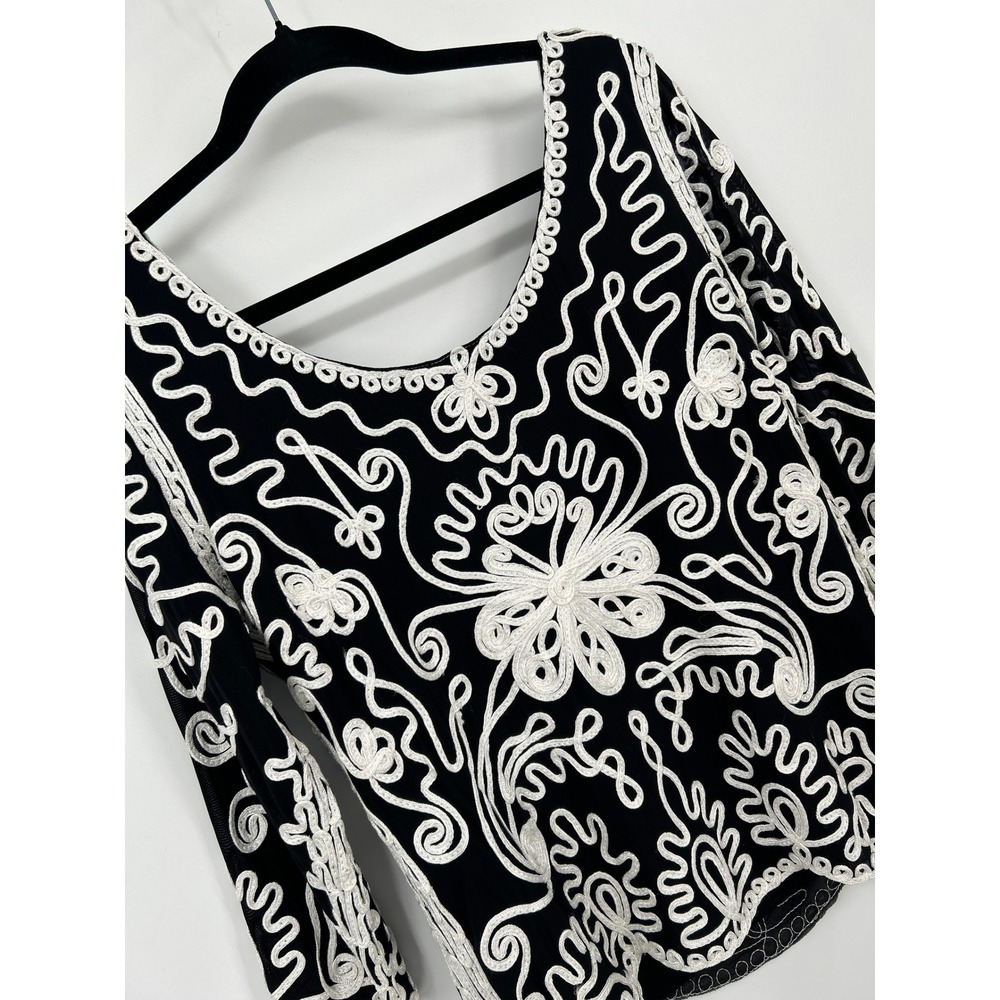 Cartise International Black White Soutache Embroidered Mesh Top V-Neck Size 12 - Picture 15 of 15